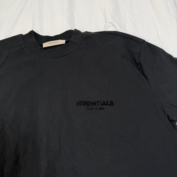 FOG Essentials tee - Picture 3 of 3